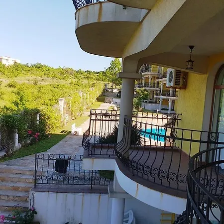 מלון דירות Vip In Green Hills